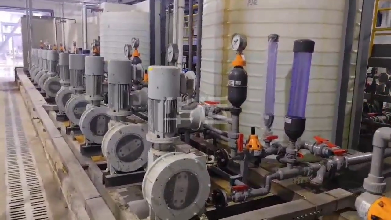 華運機械軟管泵助力國內(nèi)石油公司油氣田凈化工程，賦能深度處理加藥環(huán)節(jié)