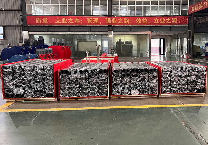 華運(yùn)為某集團(tuán)定制的四百根軟管制造完畢等待交付使用