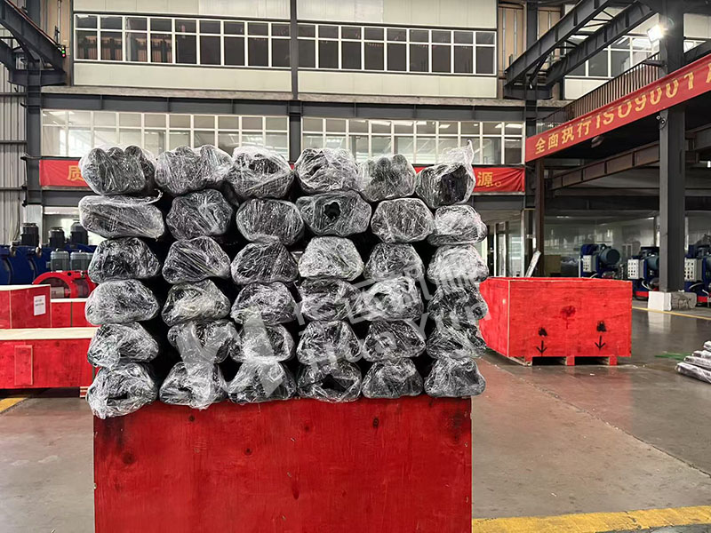 華運機械一批軟管泵定制軟管生產完畢，彰顯專業(yè)制造實力
